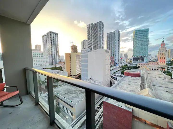 2br, 2 Baths Lux Downtown Heart Of With Amazing Views, Pool, & Gym Appartement Austin